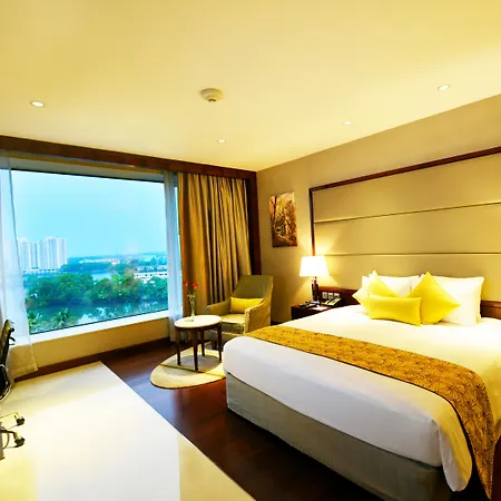 Crowne Plaza Kochi By Ihg-3